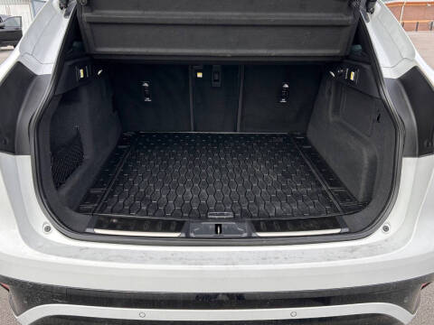 2024 Jaguar F-PACE P250 R-Dynamic S