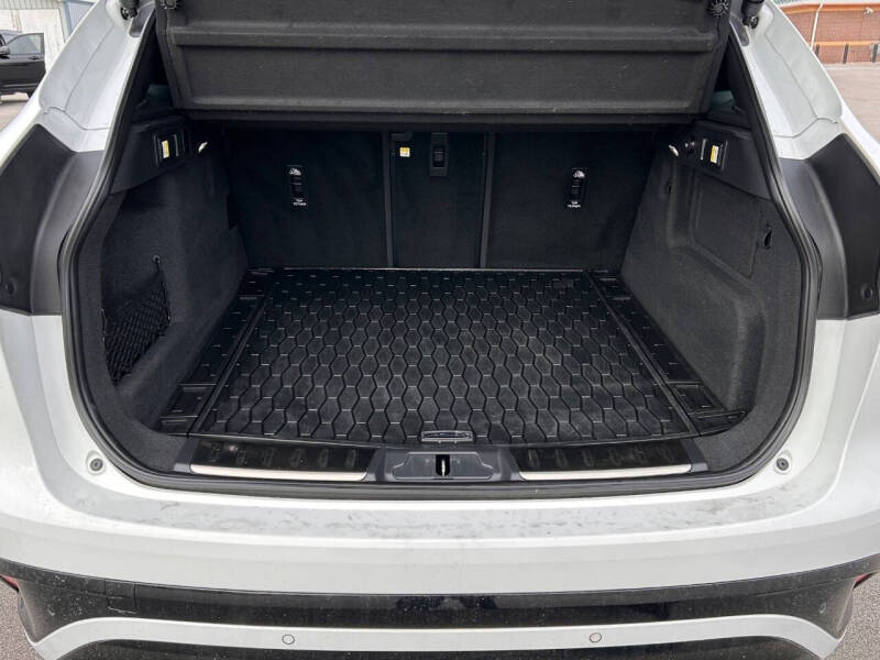 2024 Jaguar F-PACE P250 R-Dynamic S