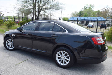 2014 Ford Taurus SE
