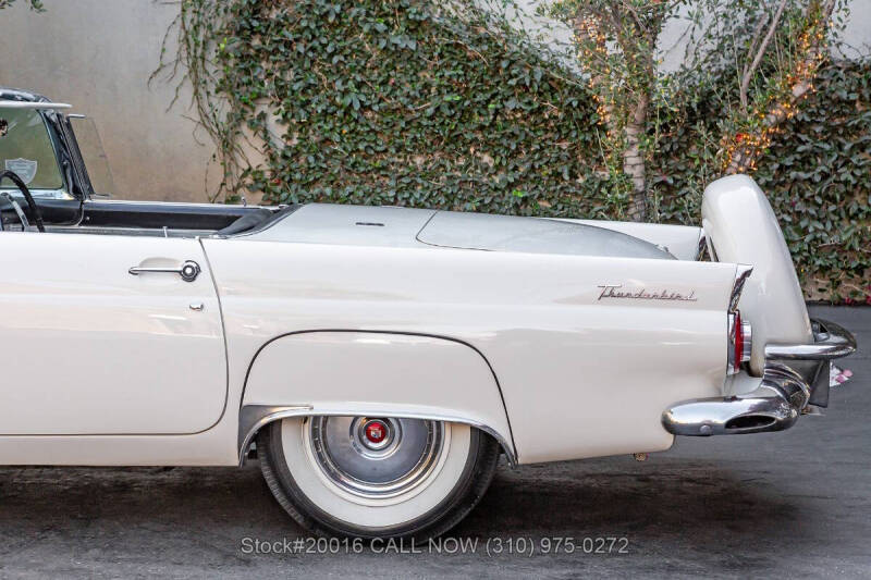 1956 Ford Thunderbird