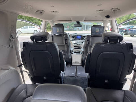 2017 Chrysler Pacifica Touring-L Plus