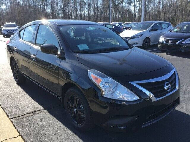 2019 Nissan Versa S Plus