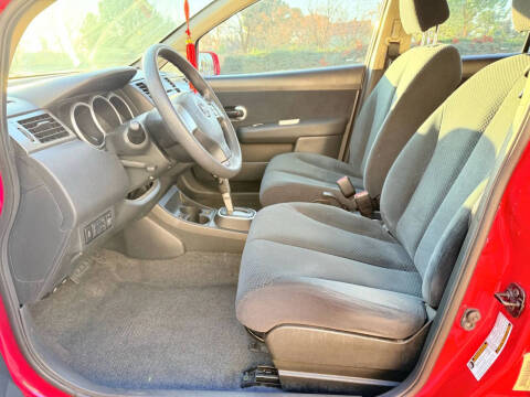 2012 Nissan Versa 1.8 S