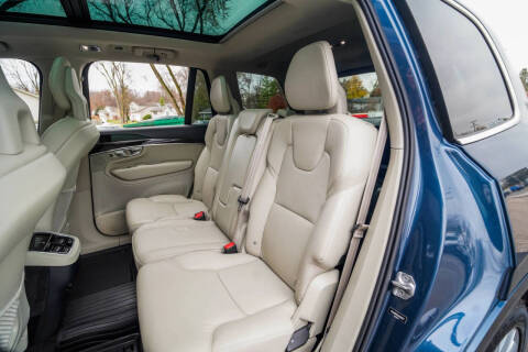 2018 Volvo XC90 T6 Momentum