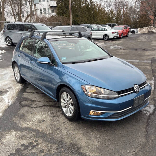 2019 Volkswagen Golf SE