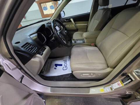 2013 Toyota Highlander SE