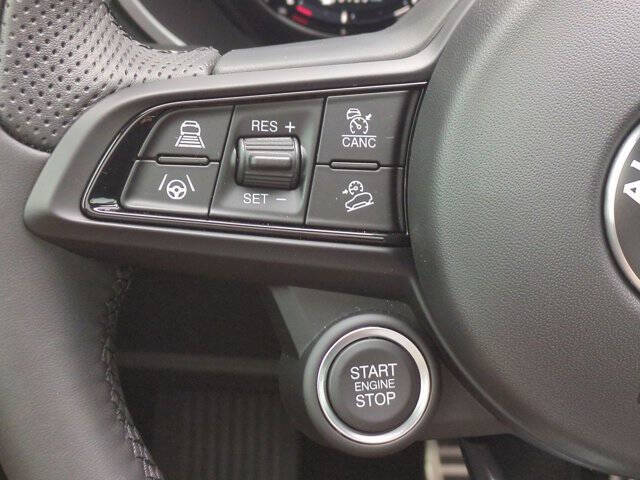 2025 Alfa Romeo Stelvio