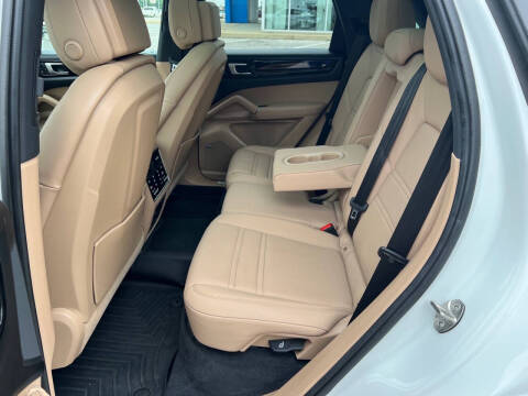 2022 Porsche Cayenne E-Hybrid