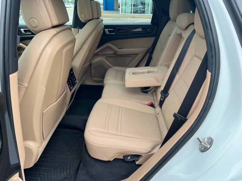 2022 Porsche Cayenne E-Hybrid