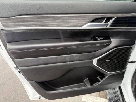 2023 Jeep Wagoneer L Series II