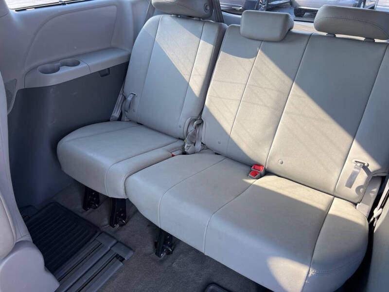 2015 Toyota Sienna