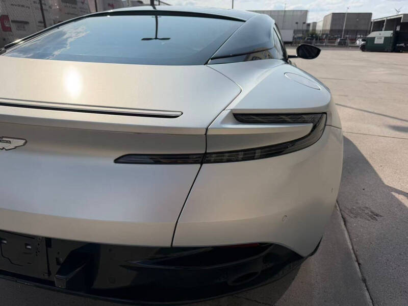 2018 Aston Martin DB11 V12