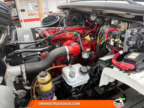 2015 Freightliner M2 106