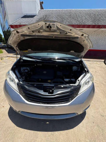 2014 Toyota Sienna