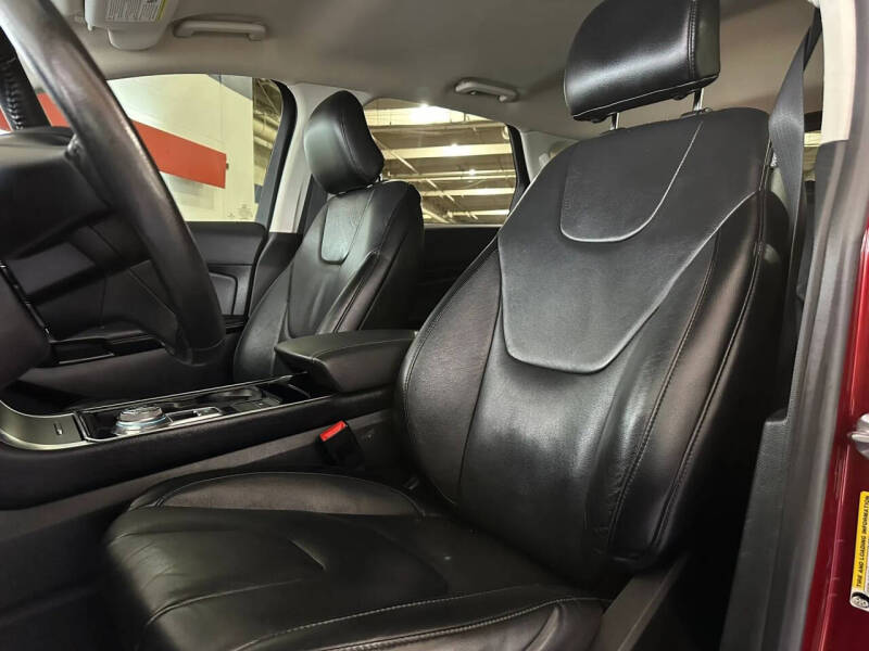 2019 Ford Edge Titanium