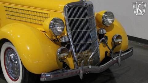 1935 Ford Deluxe