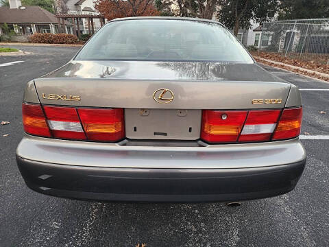 1999 Lexus ES 300