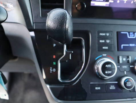 2015 Toyota Sienna L 7-Passenger