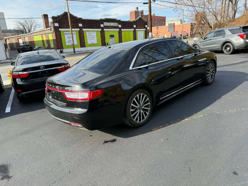2017 Lincoln Continental Select