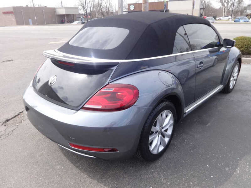 2017 Volkswagen Beetle Convertible 1.8T Classic