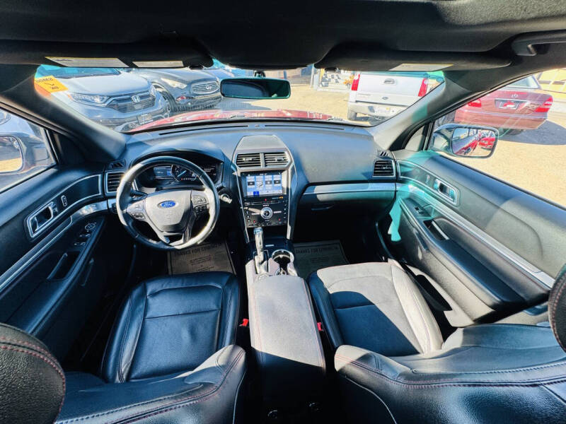 2017 Ford Explorer Sport