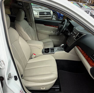 2011 Subaru Outback 2.5i Limited