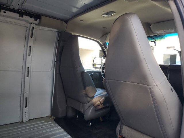 2023 Chevrolet Express 2500