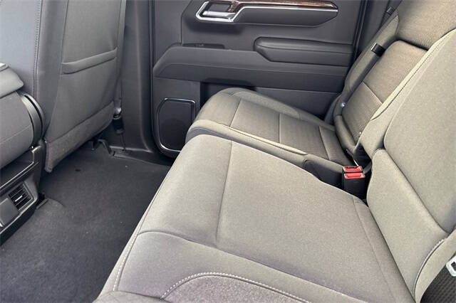 2026 GMC Sierra 1500 Elevation Standard