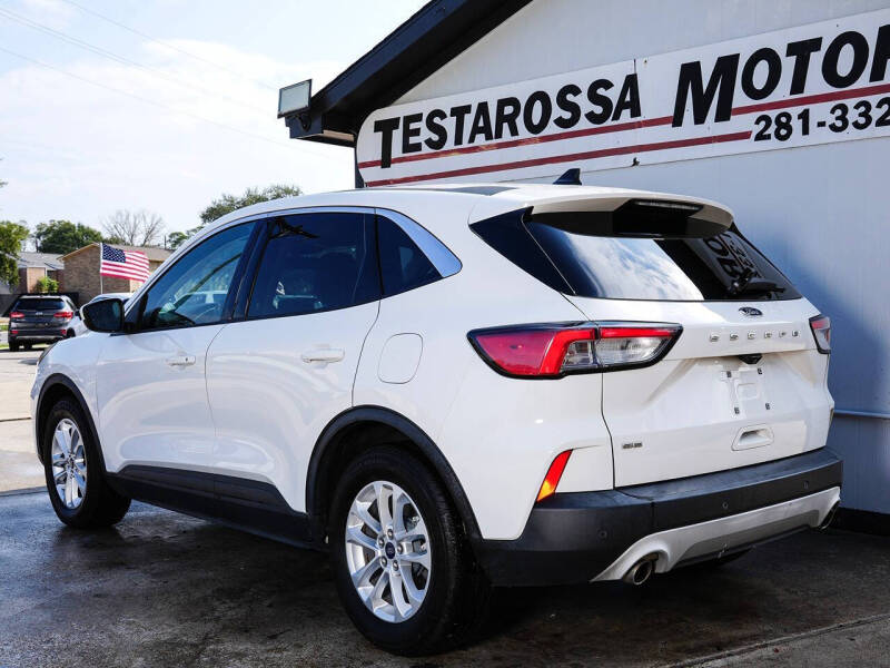 2020 Ford Escape SE