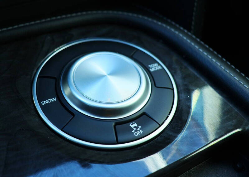 2022 Infiniti QX80 Luxe