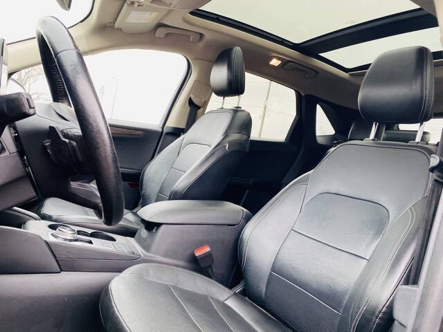 2020 Ford Escape Titanium