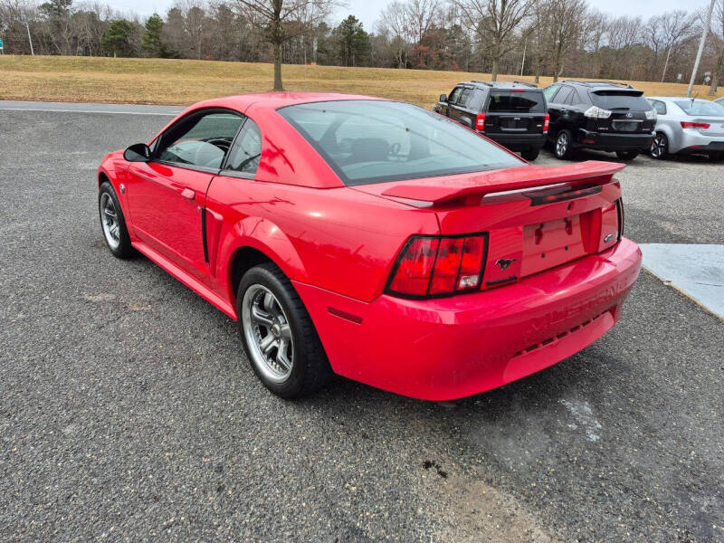 2004 Ford Mustang
