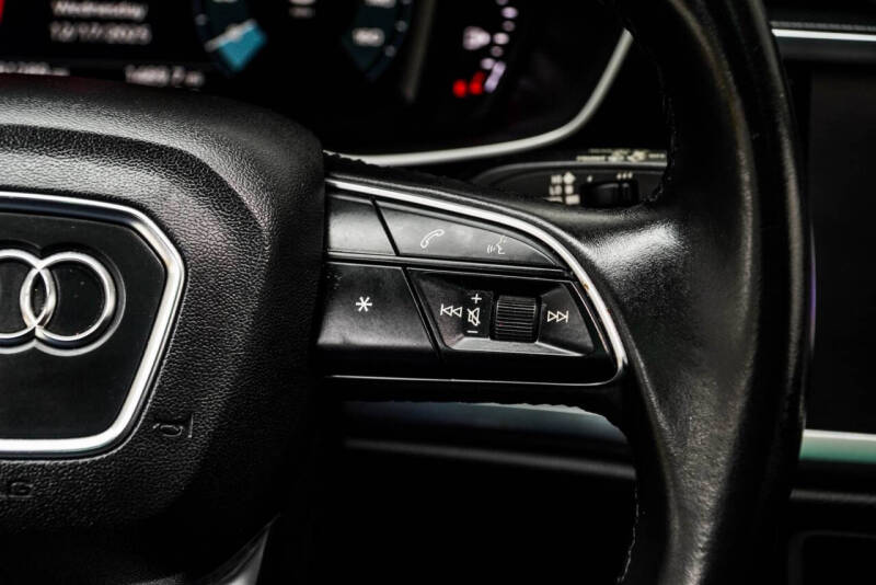 2022 Audi Q3 quattro Premium 40 TFSI