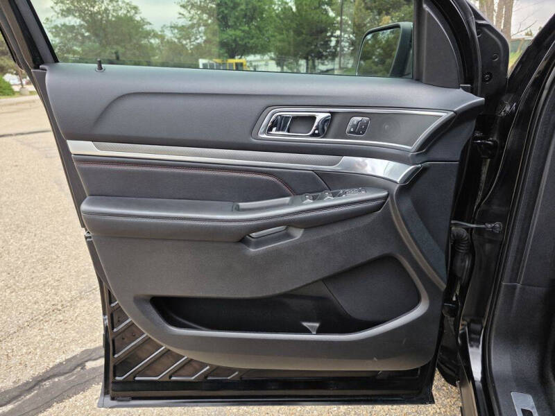 2016 Ford Explorer Sport