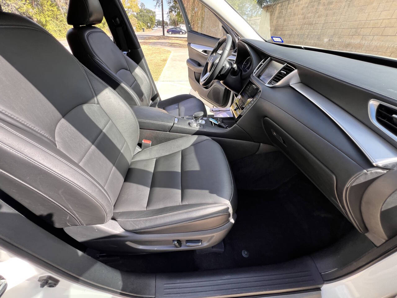 Used Car 2020 Infiniti Qx50  Luxe 4dr Crossover For Sale Under $20,000 In Austin, Texas