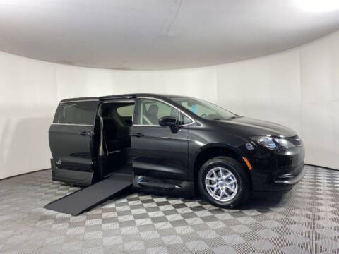 2022 Chrysler Voyager for sale at AMS Vans in Tucker GA