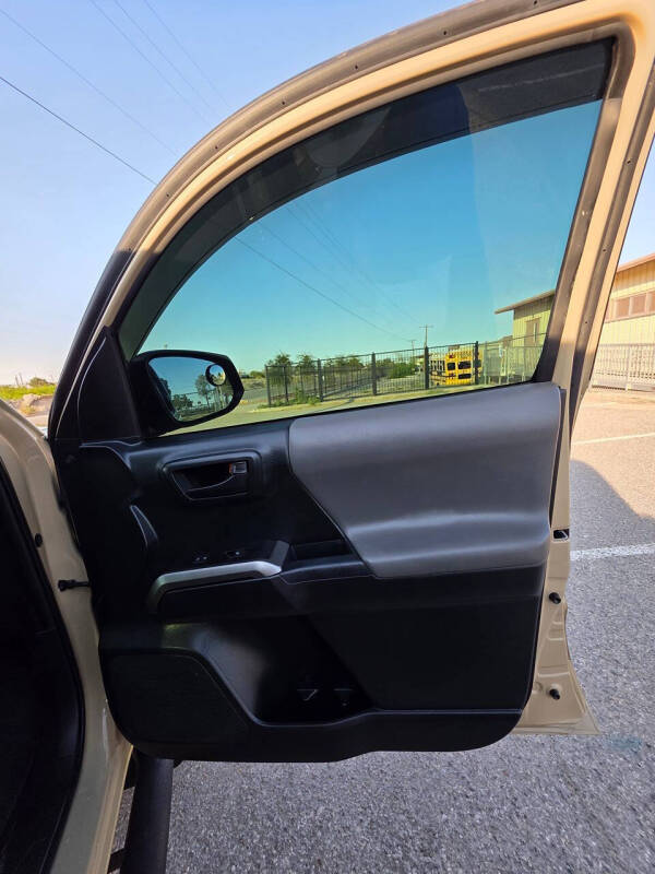 2017 Toyota Tacoma SR5 V6