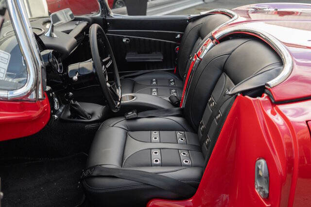 1962 Chevrolet Corvette 23