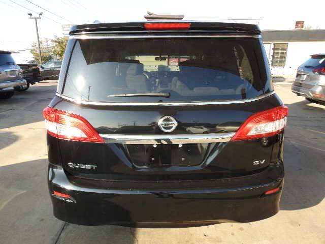 2017 Nissan Quest SV