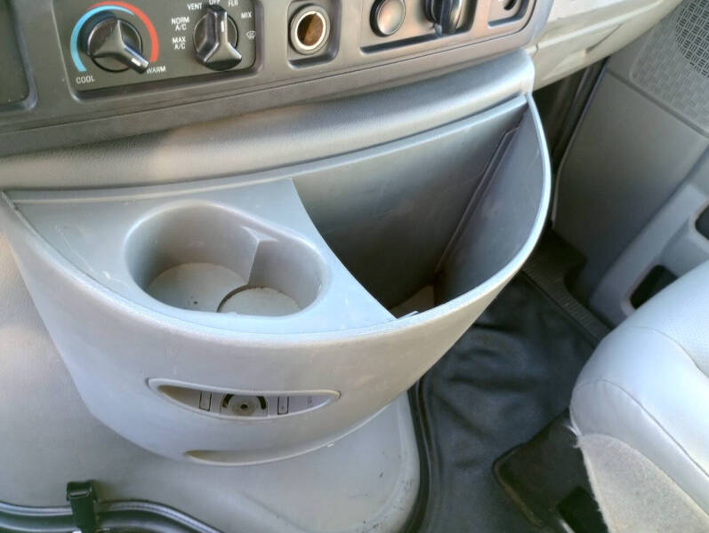 2017 Ford E-Series E-350 SD