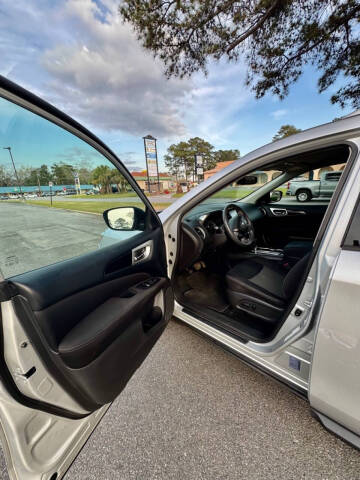 2017 Nissan Pathfinder S