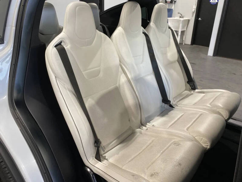 2016 Tesla Model X P90D