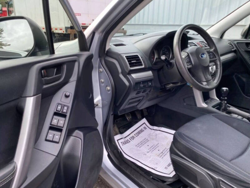 2016 Subaru Forester 2.5i