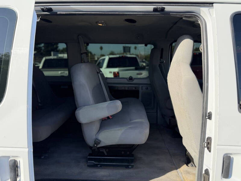 2014 Ford E-Series E-350 SD XLT