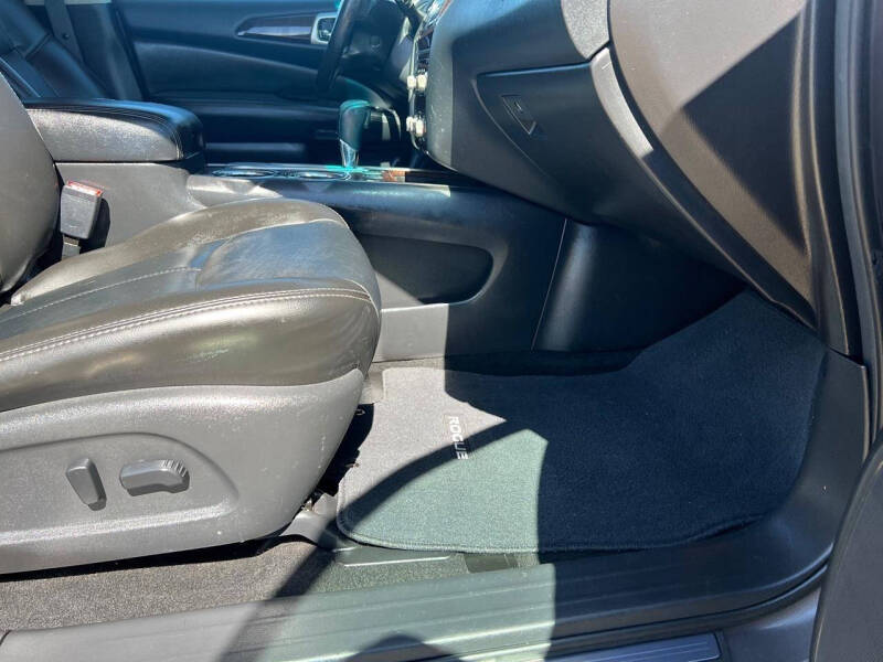 2014 Nissan Pathfinder SL