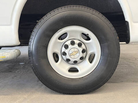 2024 Chevrolet Express 2500