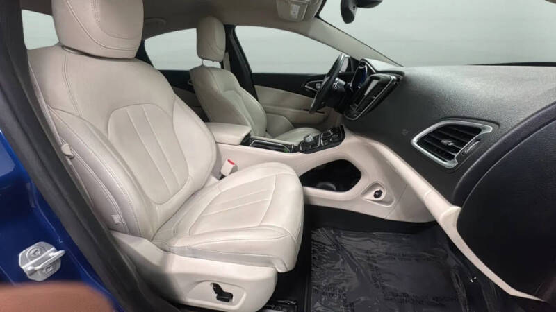 2015 Chrysler 200 C