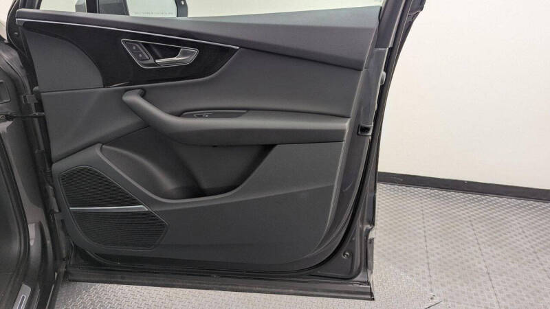 2022 Audi Q7 quattro Premium Plus 55 TFSI