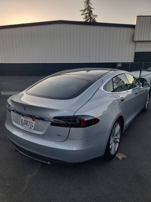 2013 Tesla Model S