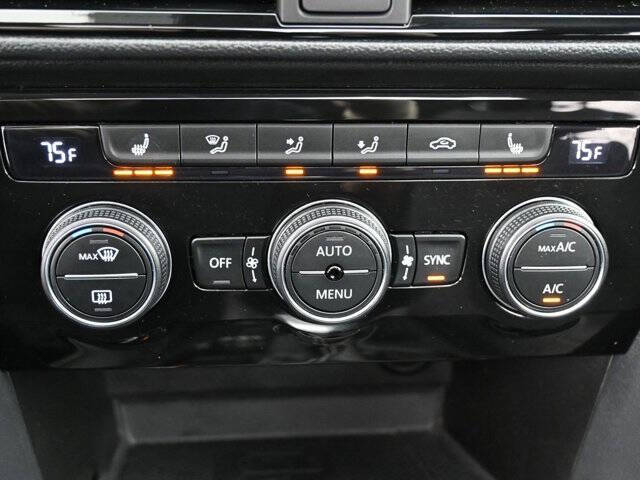 2024 Volkswagen Taos SE 4Motion